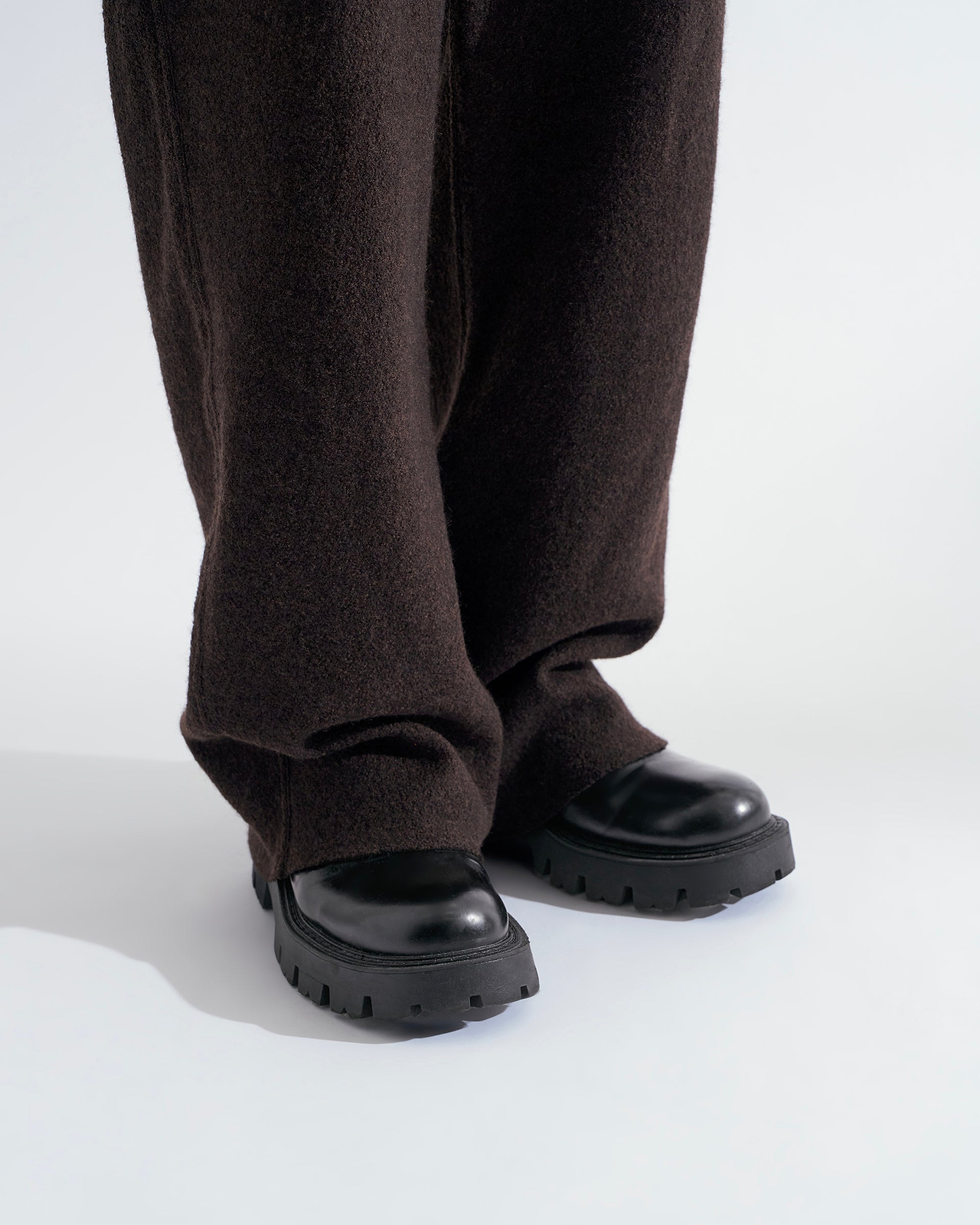 【26AW】ニットパンツ（ハードツイストクレープ）