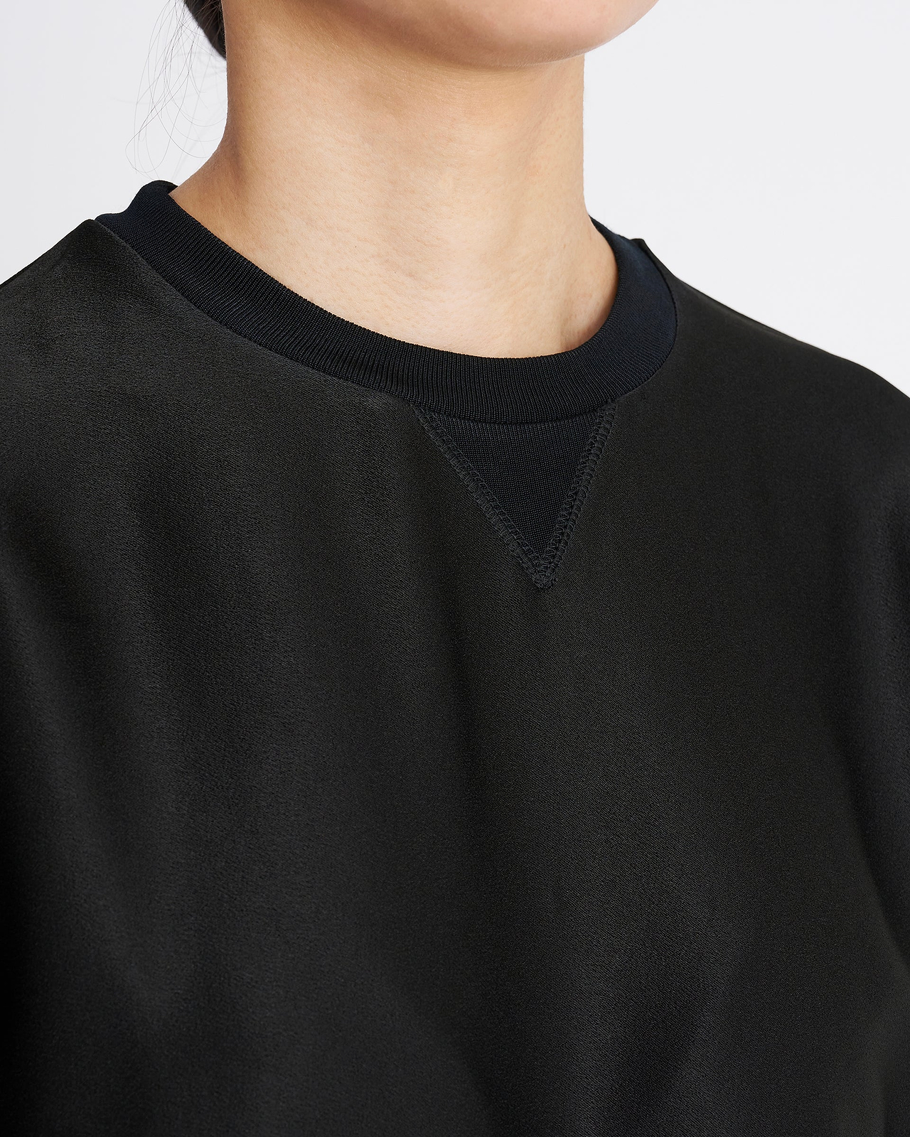 【26AW】サテンリバースウィーヴトップ