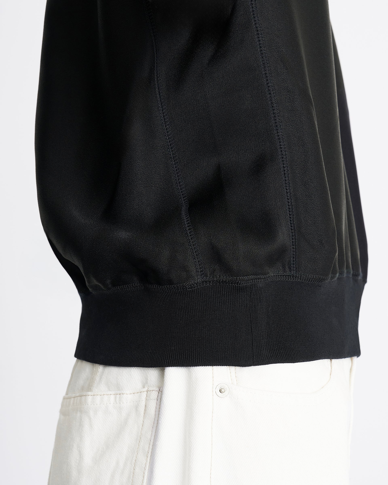 【26AW】サテンリバースウィーヴトップ
