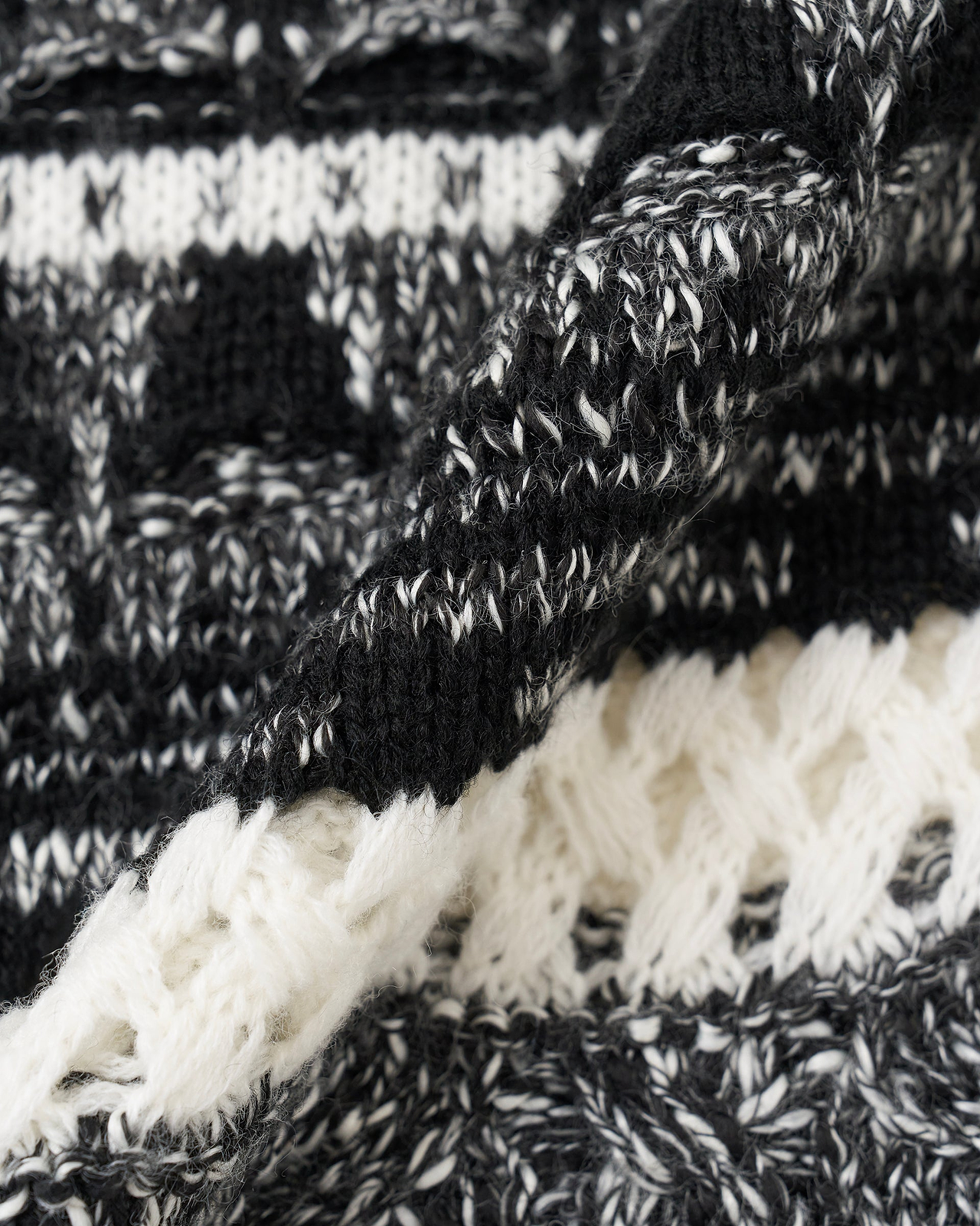 【26AW】スティールクレイジーニットショート