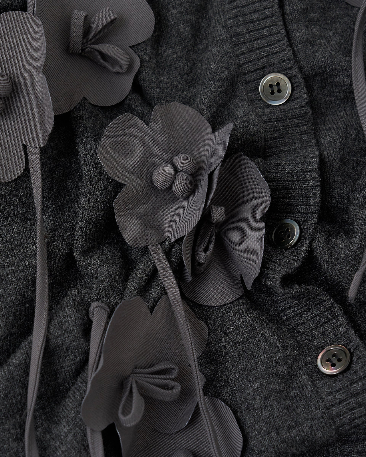 【26AW】エディスフラワーカーディガン