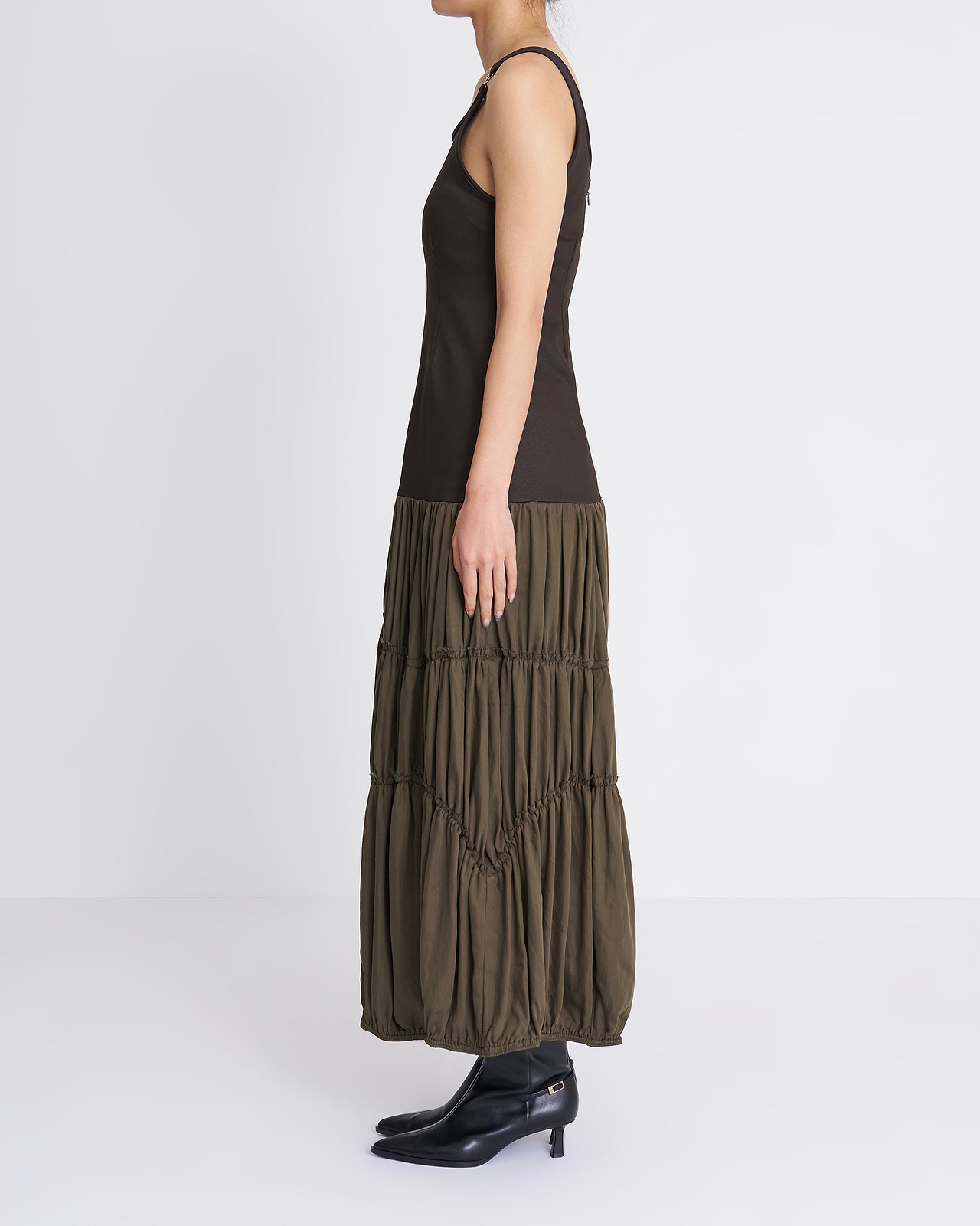 【26AW】ハイストレッチギャザーティアードドレス
