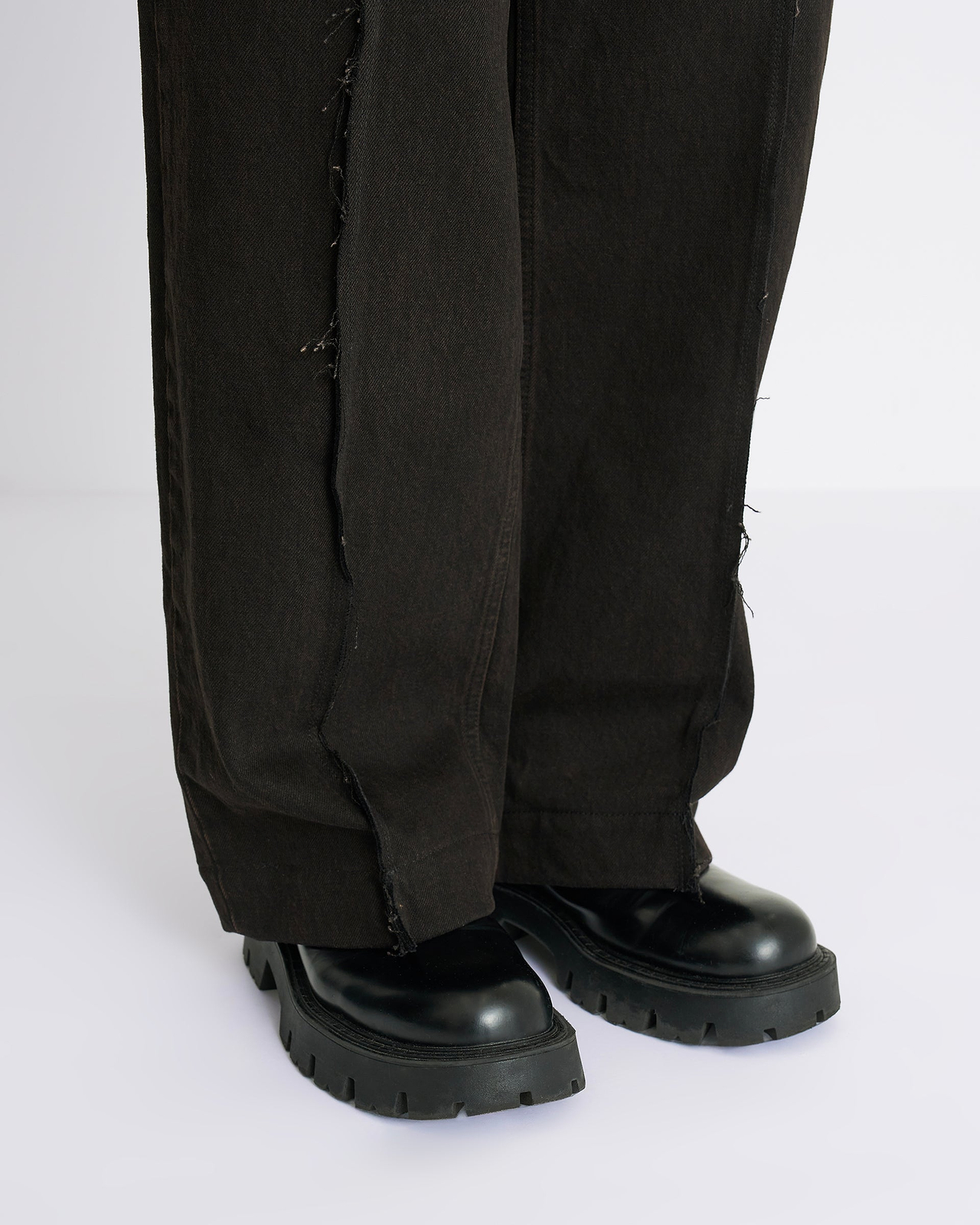 【26AW】13オンスデニムブロークンクリースピンタックパンツ
