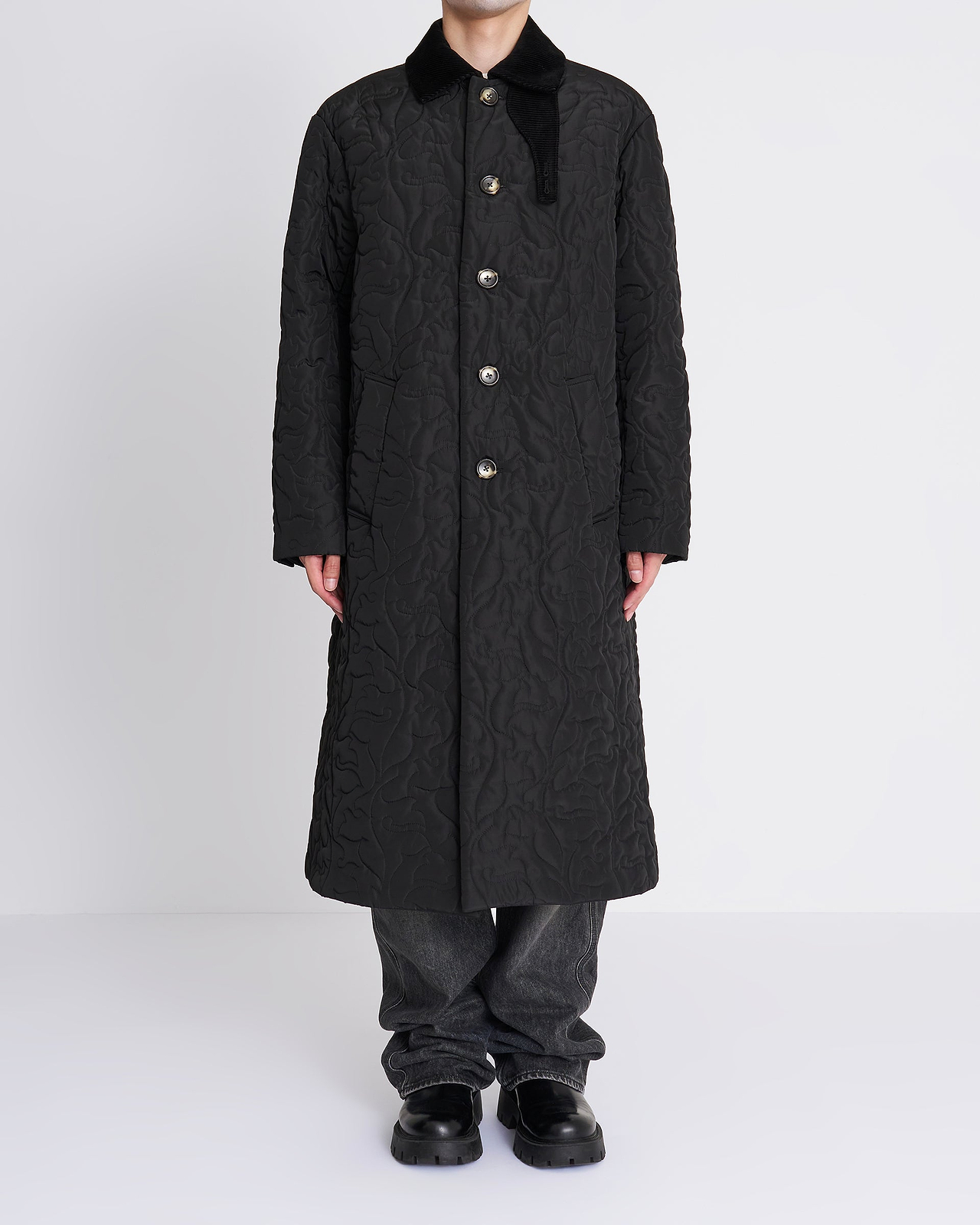 着用サイズM／身長177cm