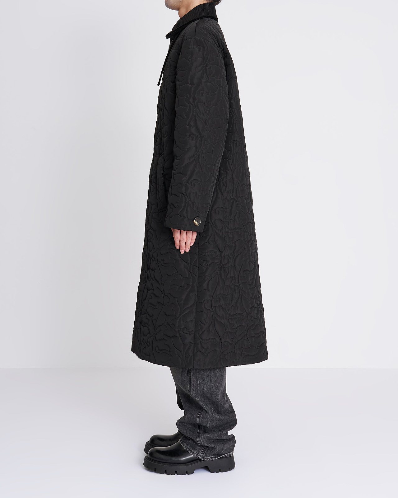 【26AW】フラワーパターンキルテッドコート