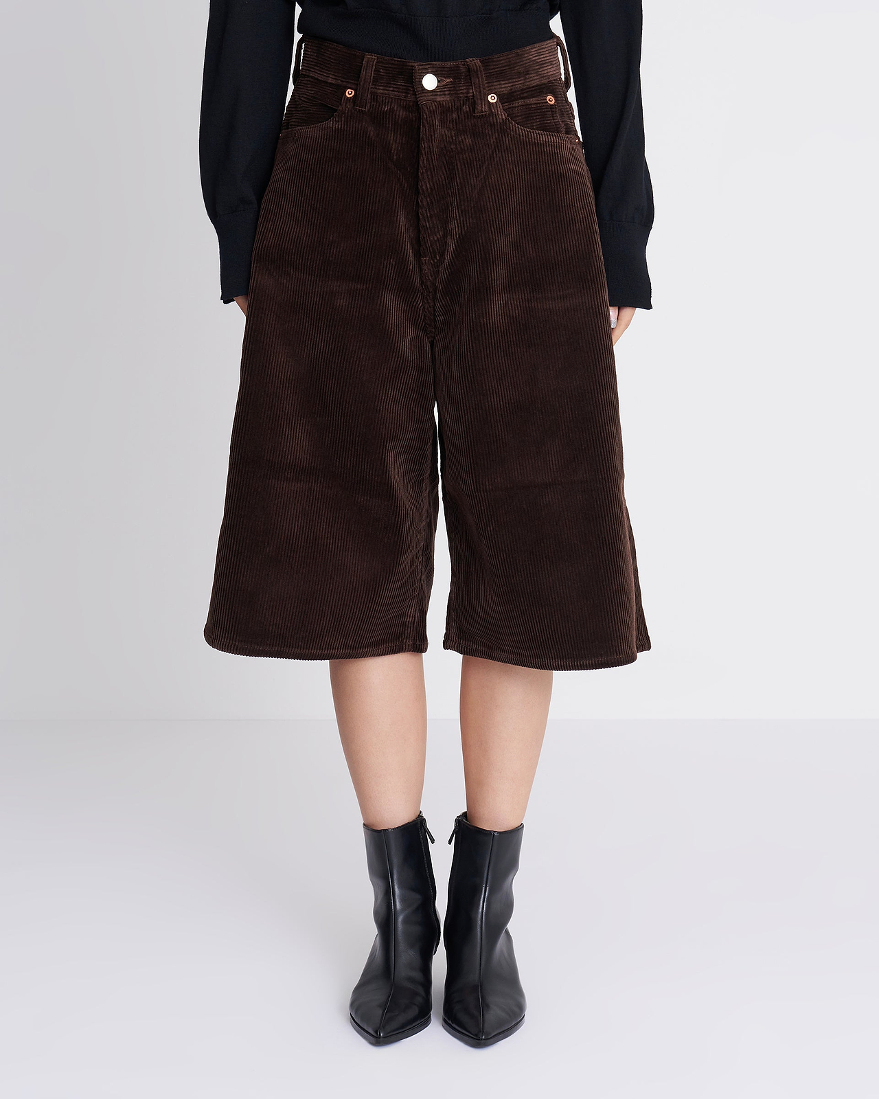 【26AW】8W コーデュロイ 5ポケット 15インチ ショートパンツ