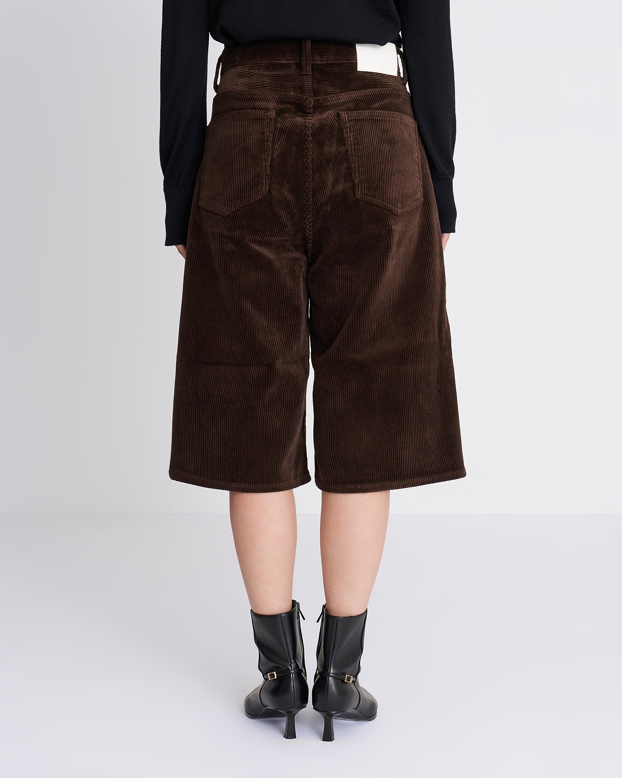 【26AW】8W コーデュロイ 5ポケット 15インチ ショートパンツ