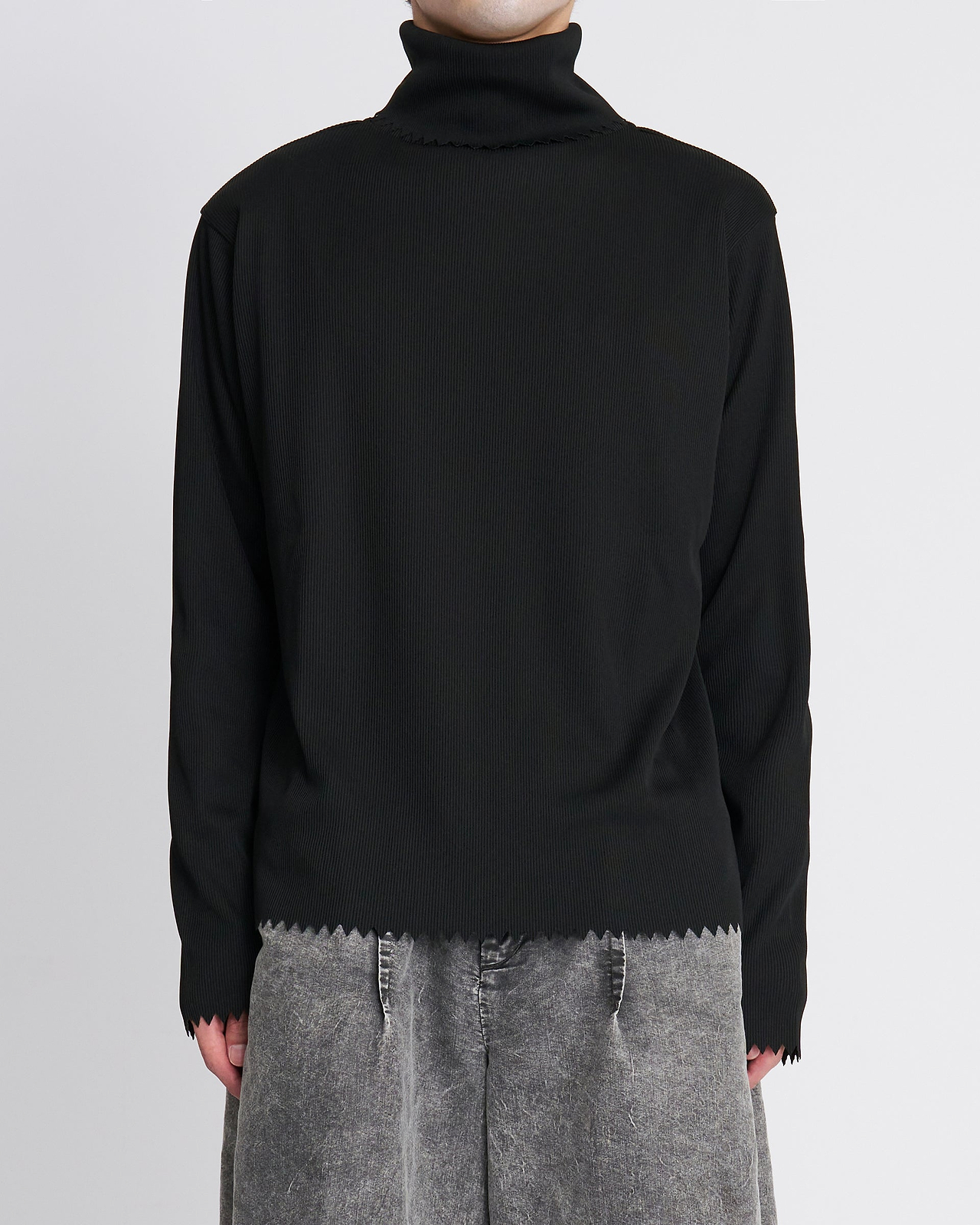 【26AW】ジグザグハイネックL/S Tシャツ