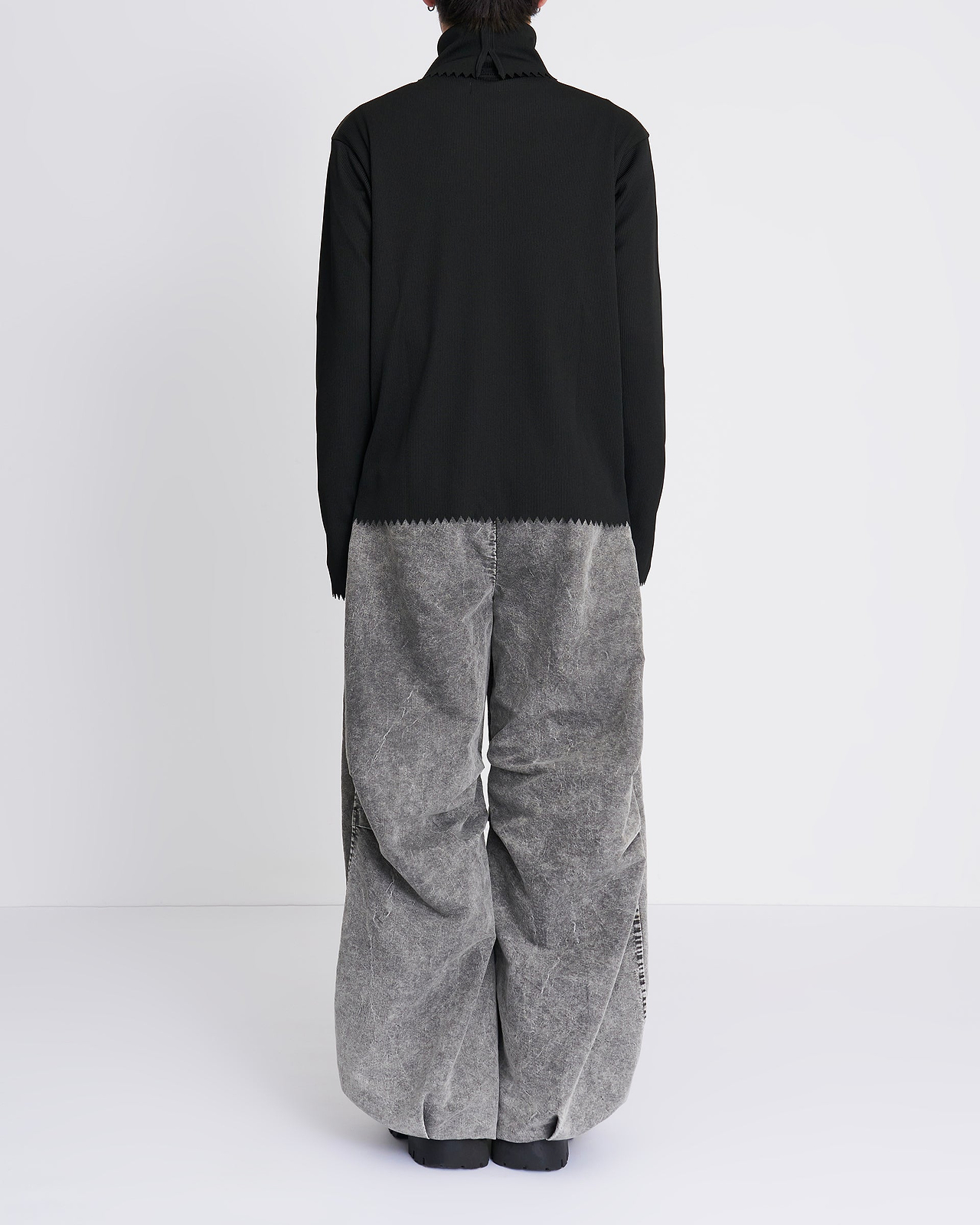 【26AW】ジグザグハイネックL/S Tシャツ