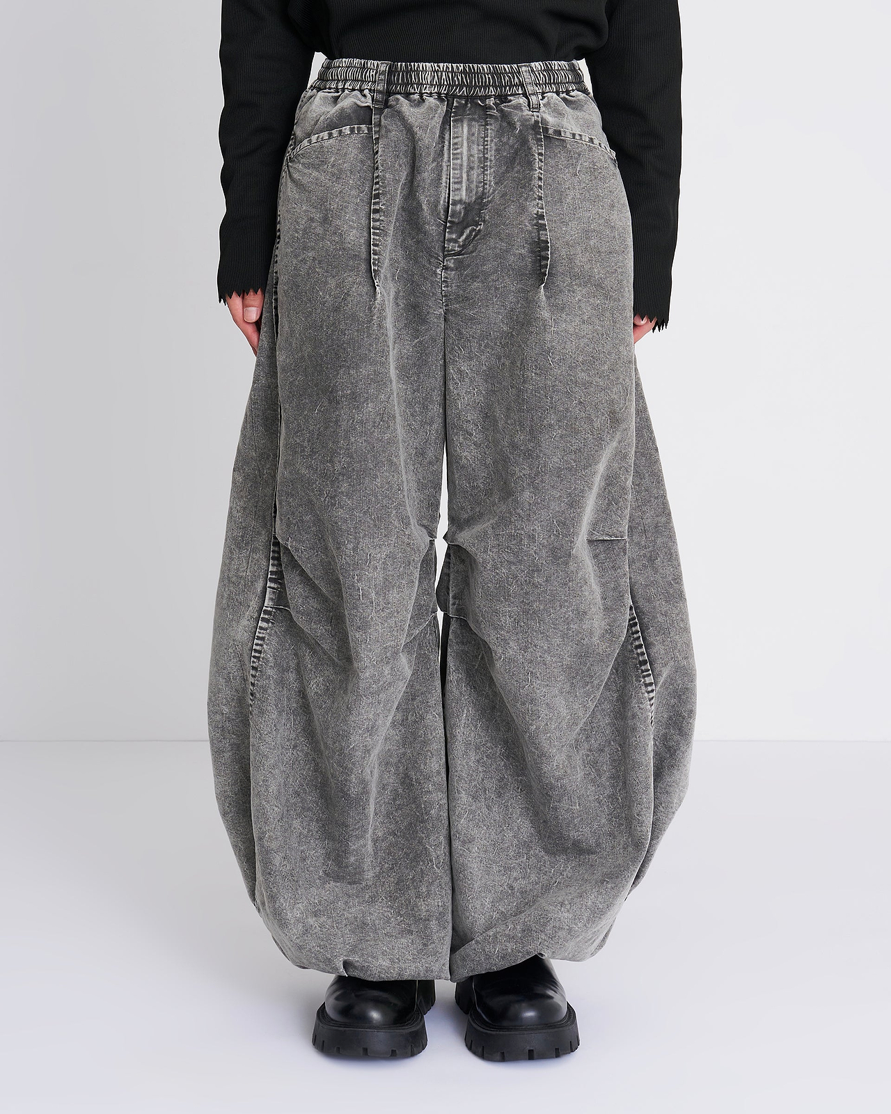 【26AW】タックバルーンデニム
