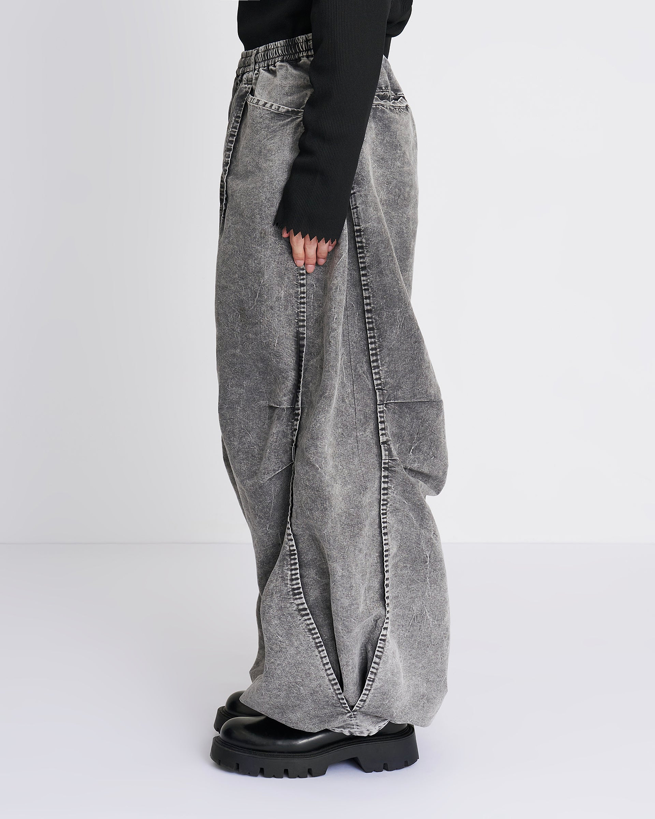 【26AW】タックバルーンデニム