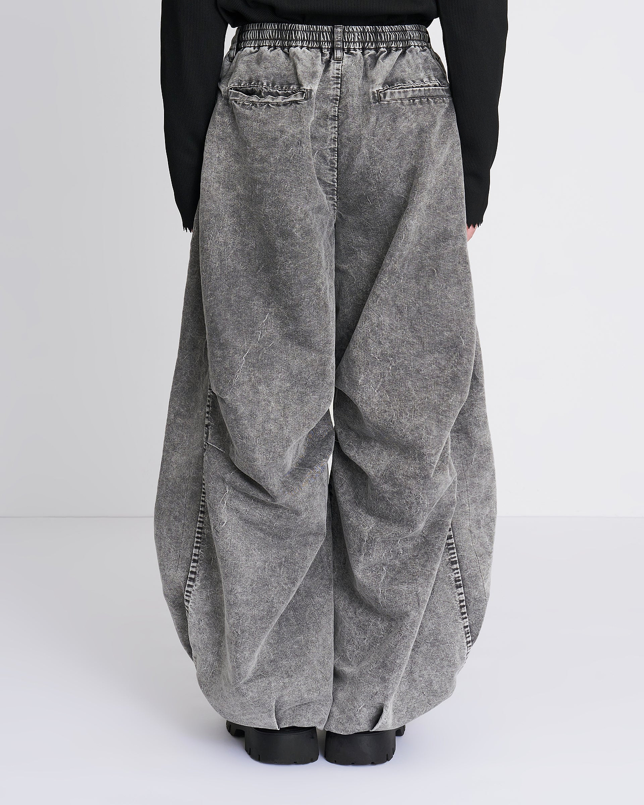 【26AW】タックバルーンデニム