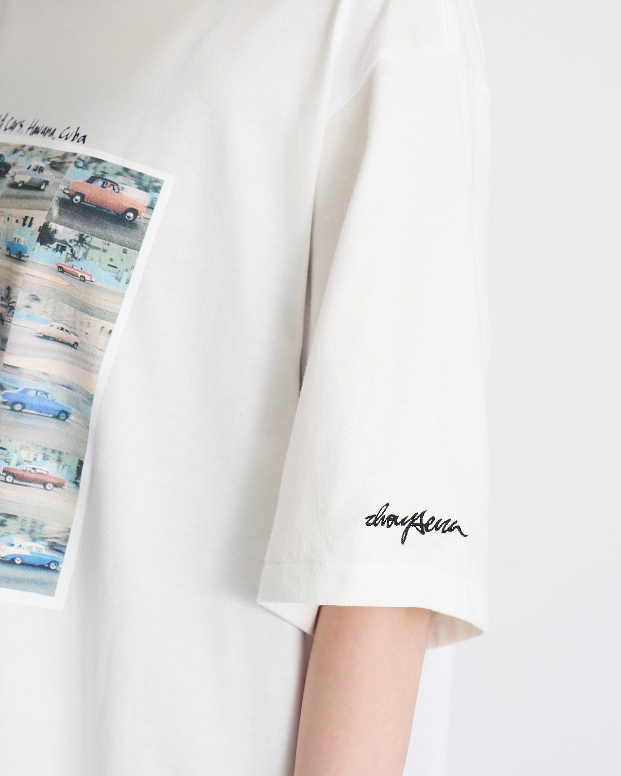 【26AW】アイボリー・セラ "OLD CARS HAVANA, CUBA" S/S Tシャツ