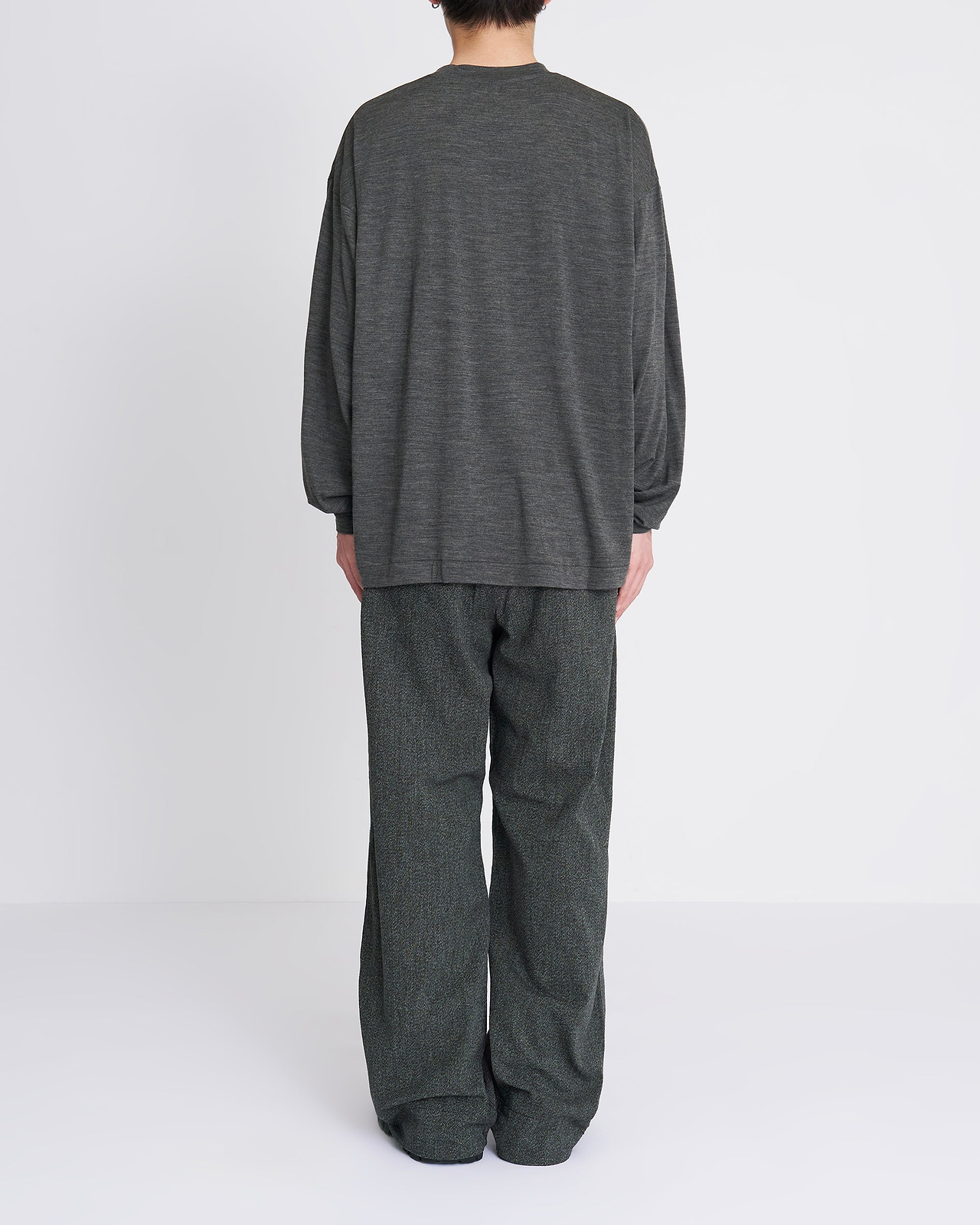 【26AW】C/N オーバーサイズ テーパードロングスリーブ