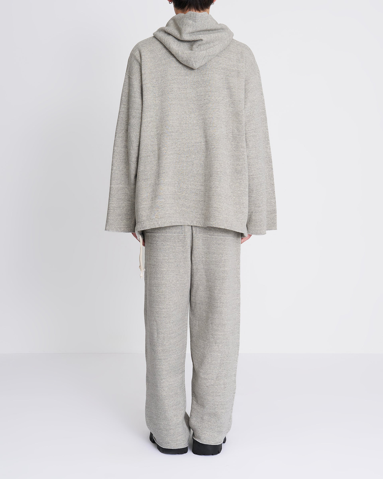 【26AW】スウェットフーディー
