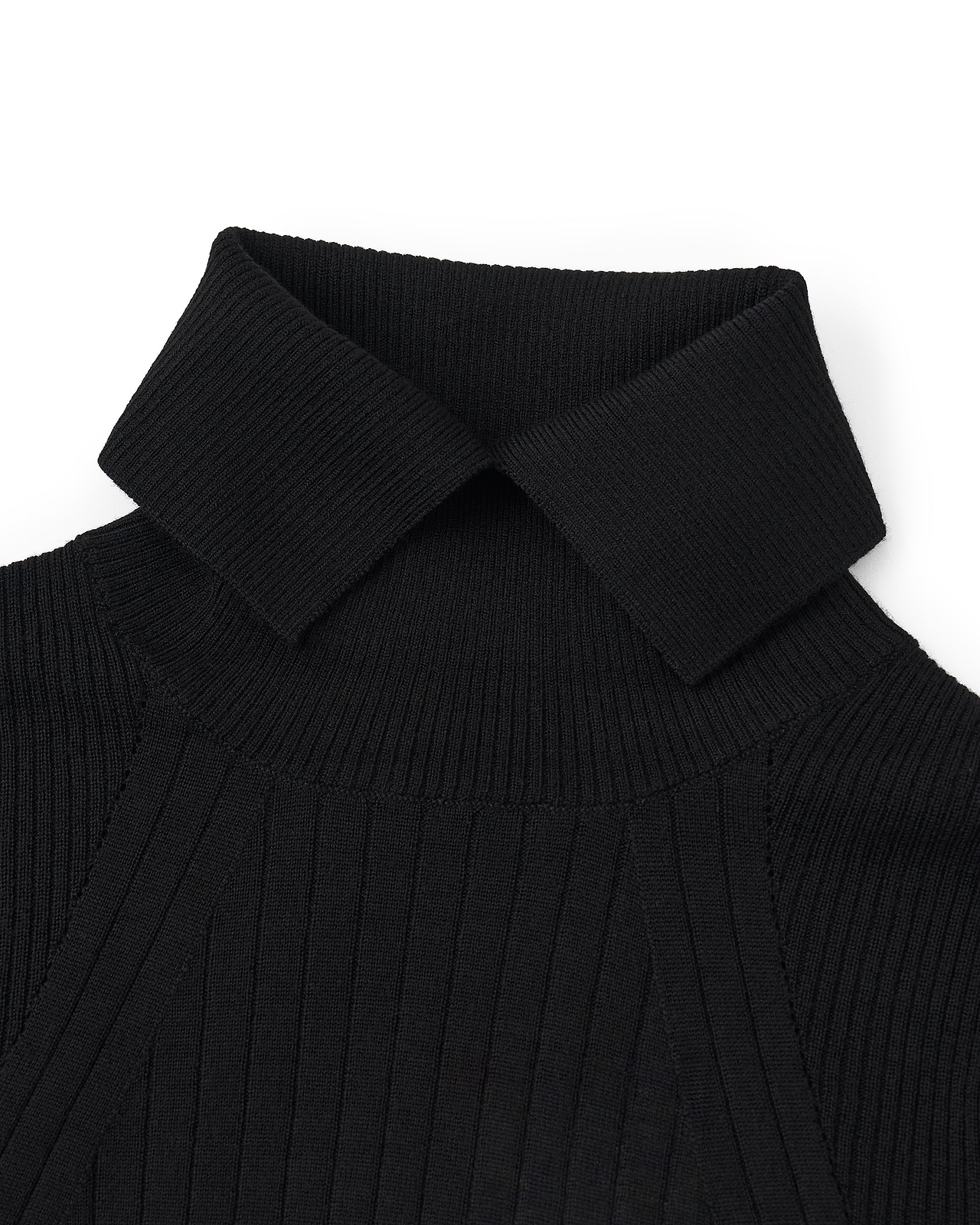 【26AW】15.5ミクロンウールタートルネックニット