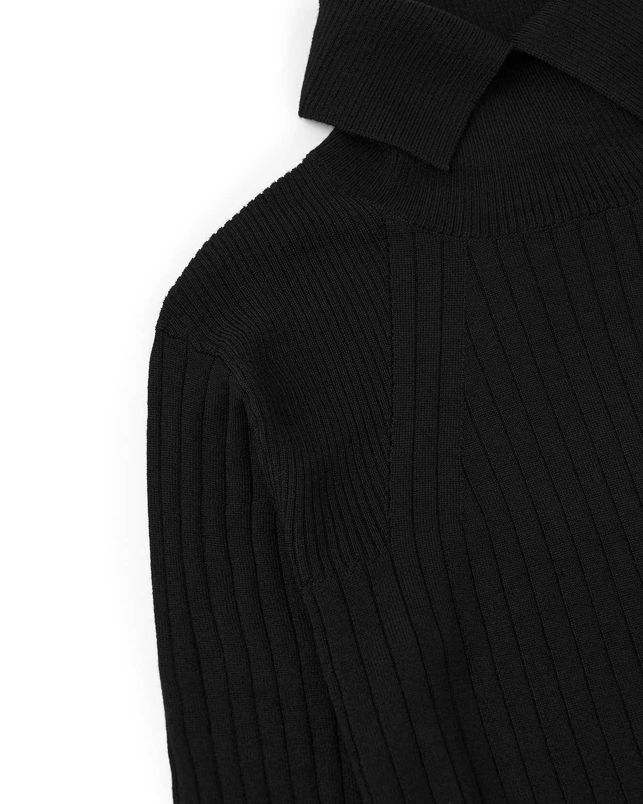 【26AW】15.5ミクロンウールタートルネックニット