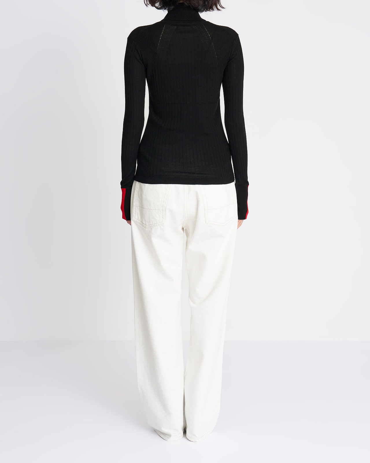 【26AW】15.5ミクロンウールタートルネックニット