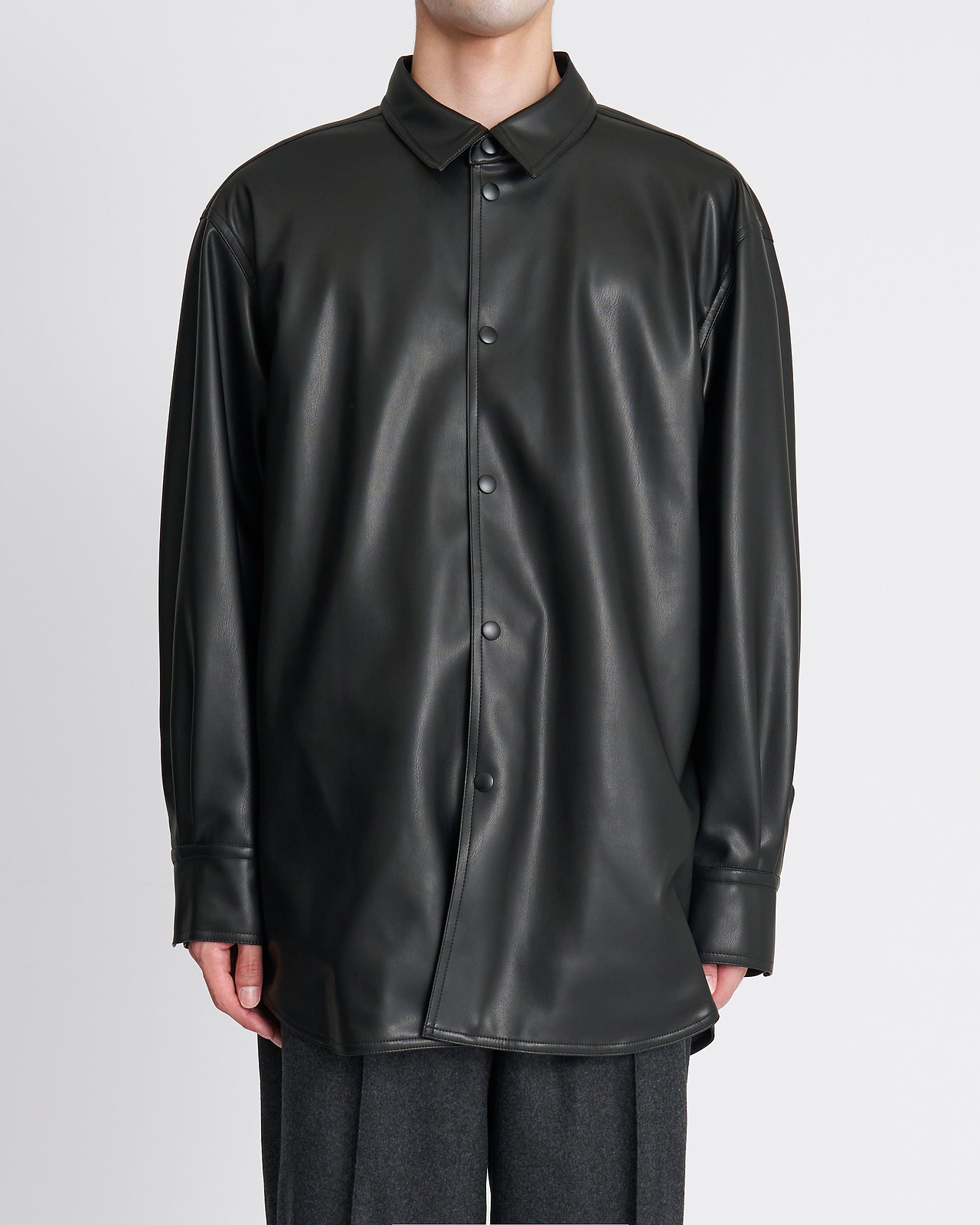 【26AW】シンセティックレザーシャツ