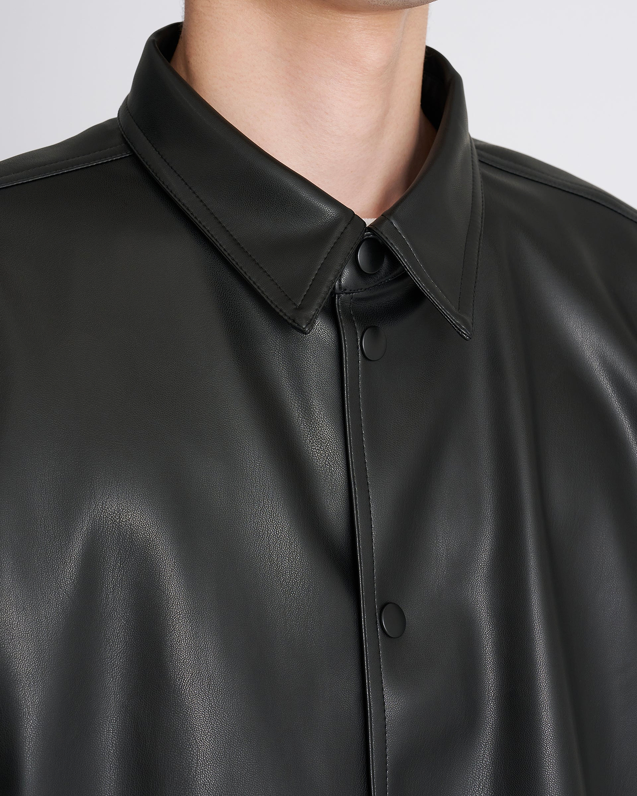 【26AW】シンセティックレザーシャツ