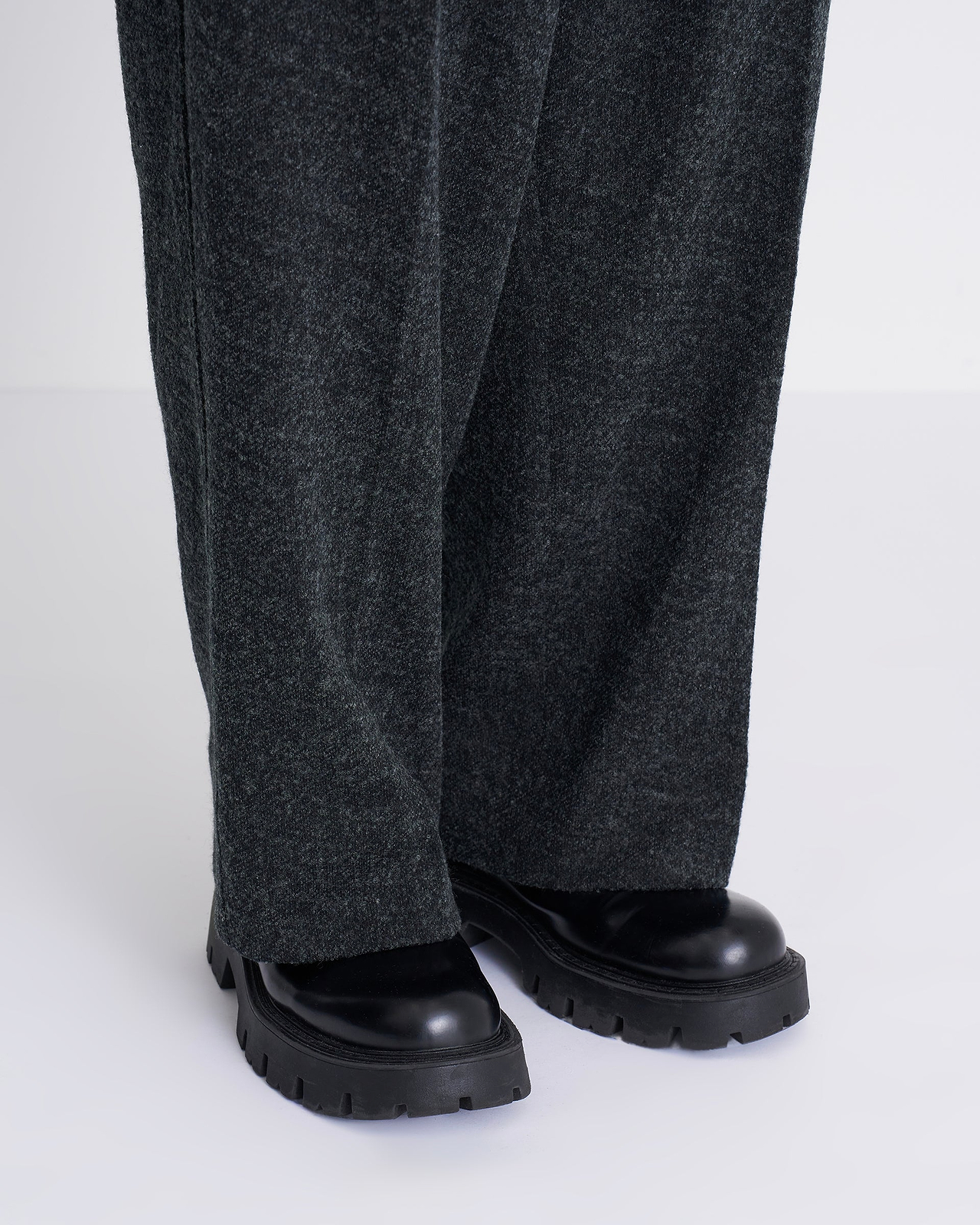【26AW】エラスティックインタックワイドテーパードパンツ