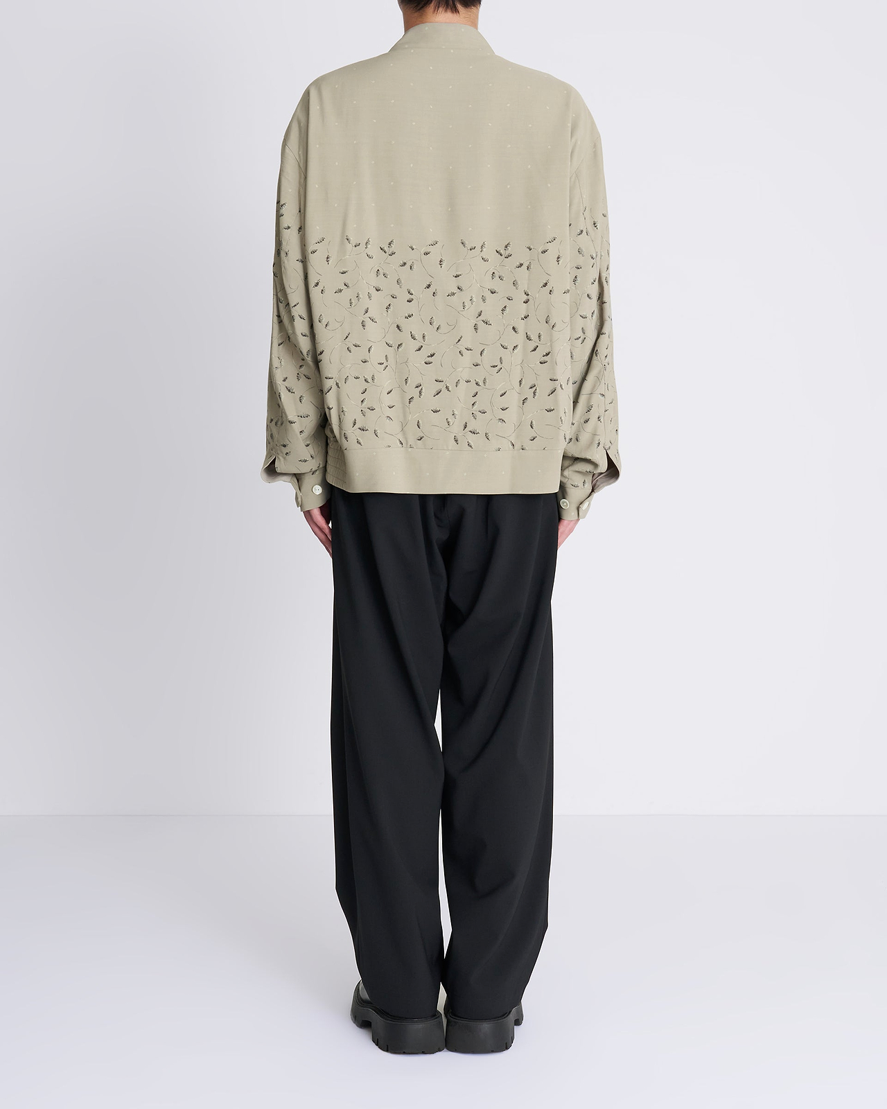【26AW】ジップアップブルゾン（ボタニカルプリント）