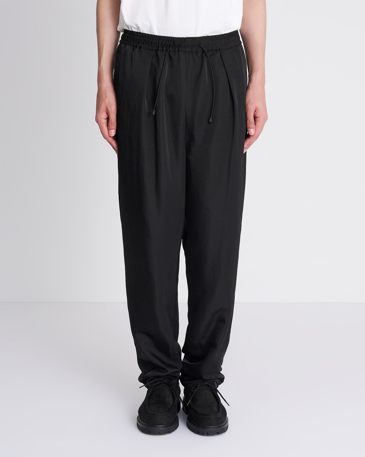 【26AW】グロッシータックパンツ