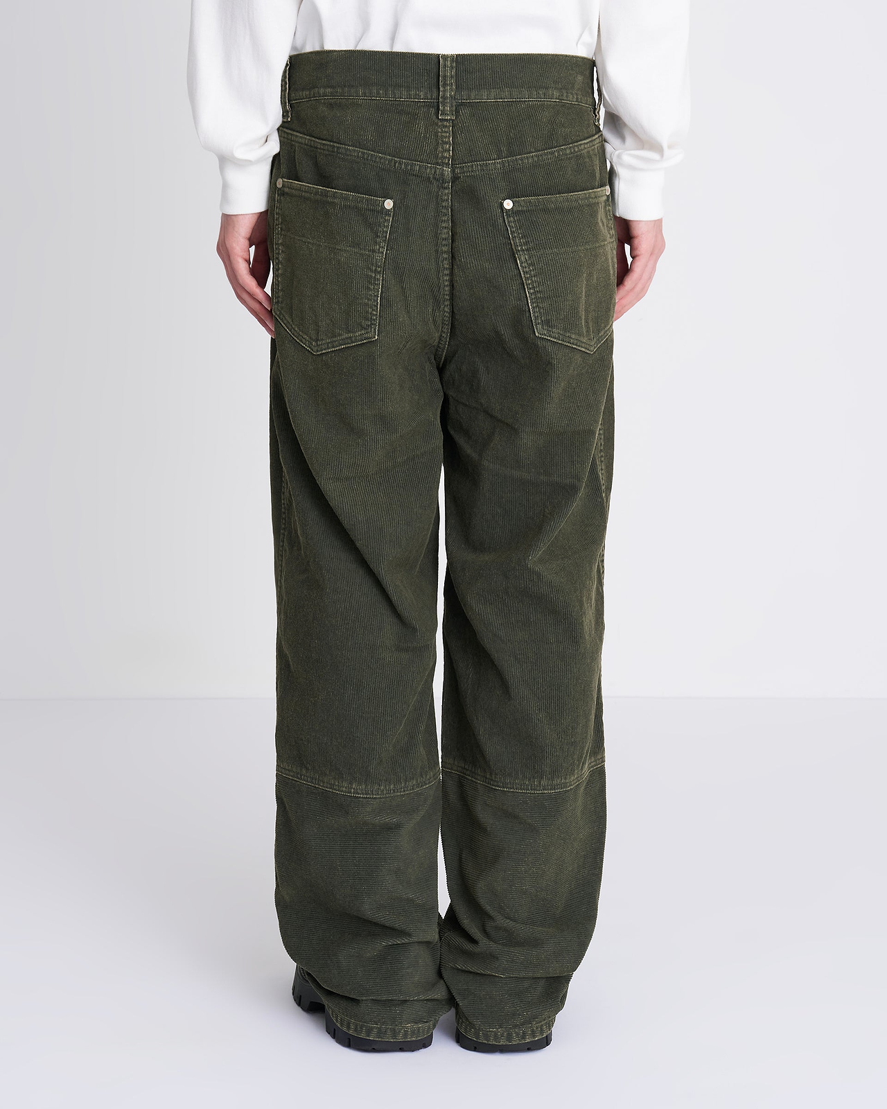 【26AW】コーティッドコーデュロイパンツ
