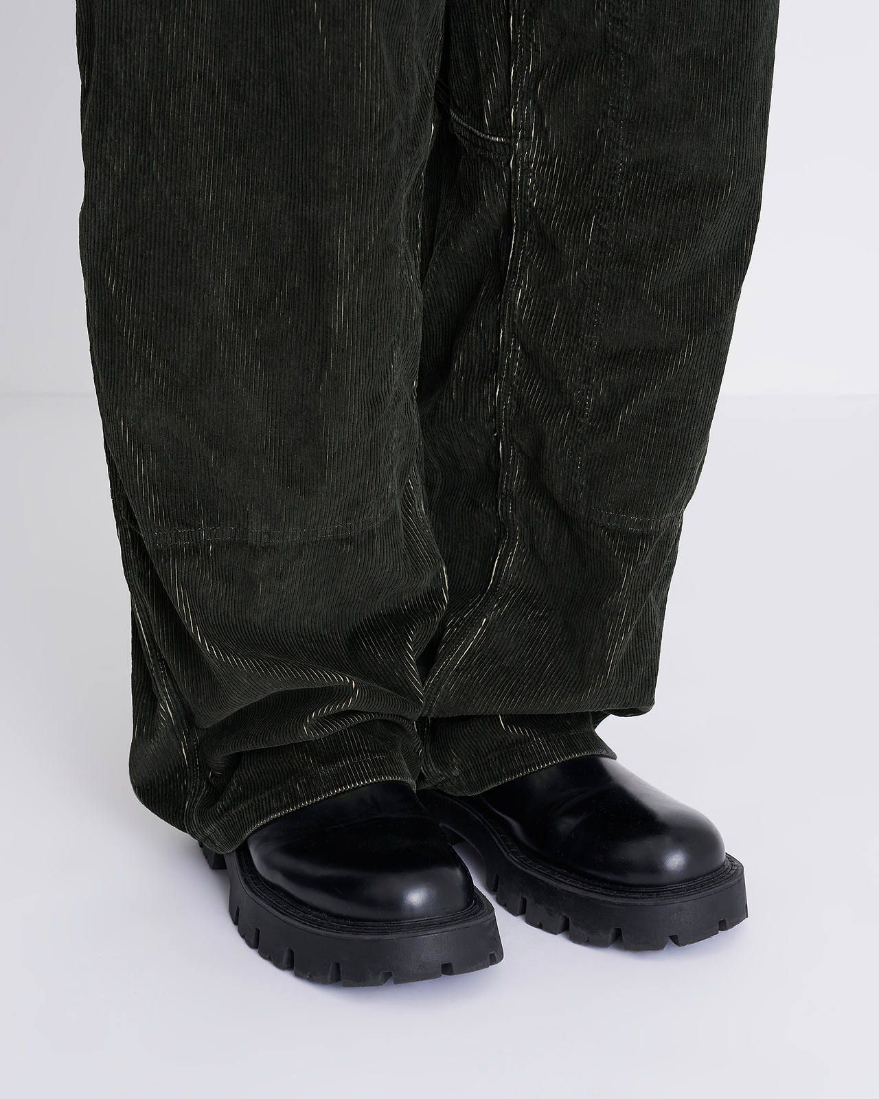 【26AW】ピグメントコテッドコーデュロイワークパンツ