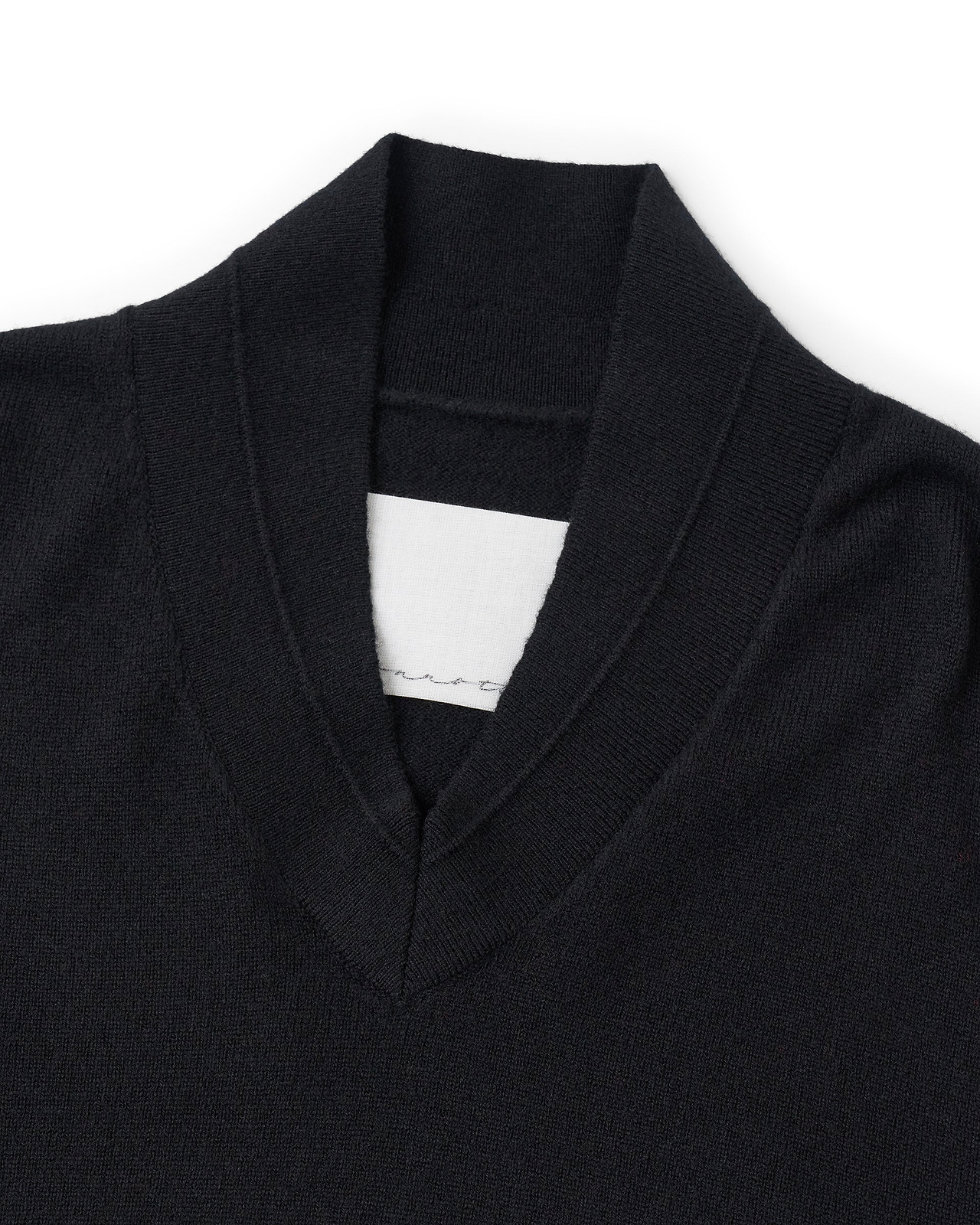 【26AW】ドレーピングショールカラーVネックプルオーバー