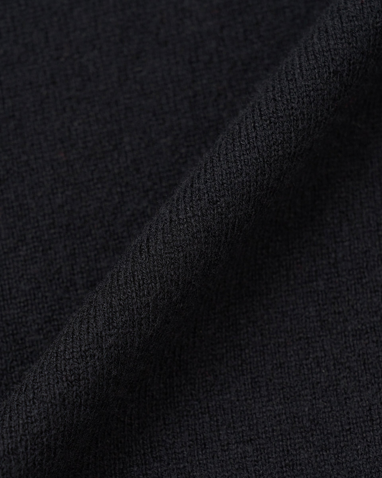 【26AW】ドレーピングショールカラーVネックプルオーバー