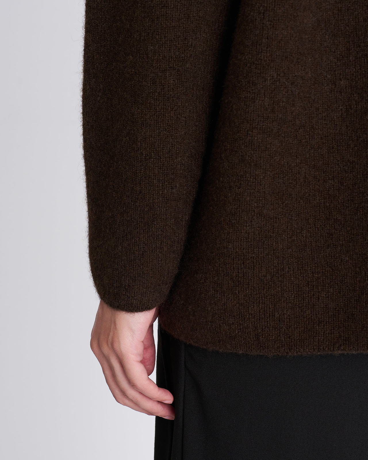 【26AW】ヤクVセーター