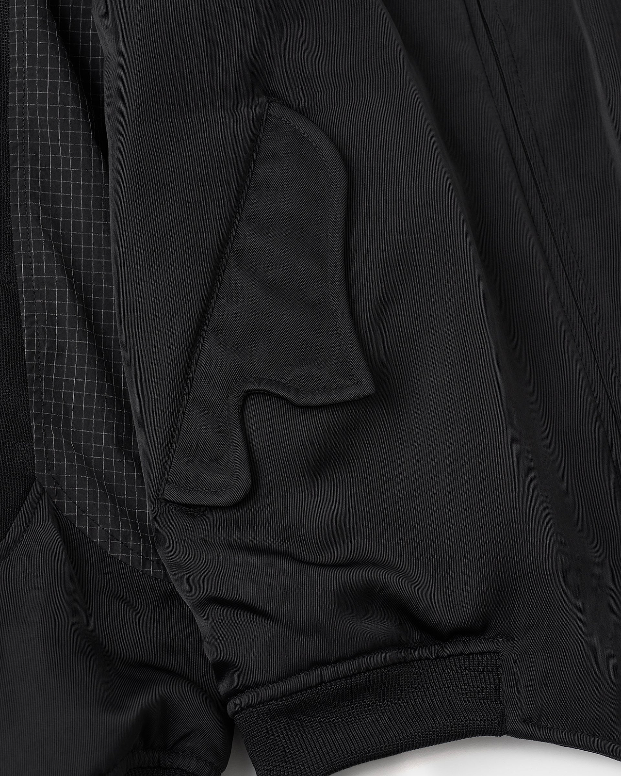 【26AW】ソーンパルスMA-1 BL