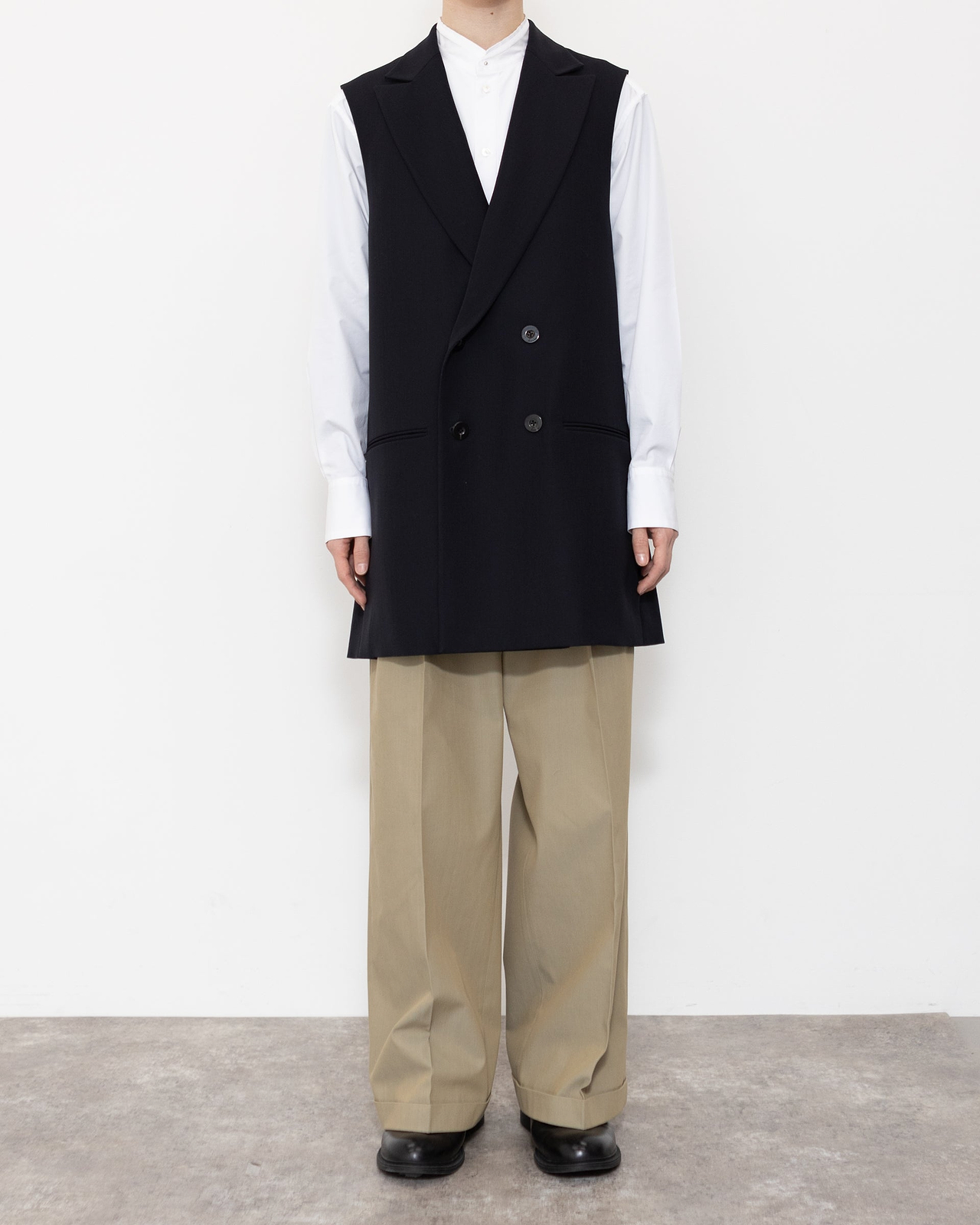 着用サイズ2／身長175cm