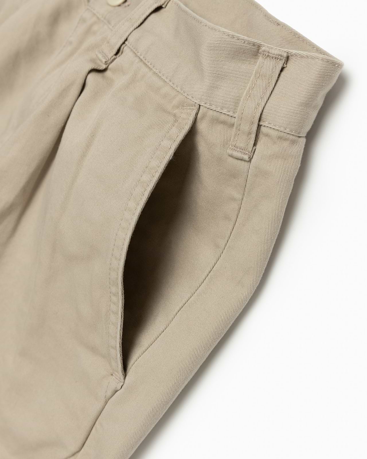 ダメージ加工チノパン