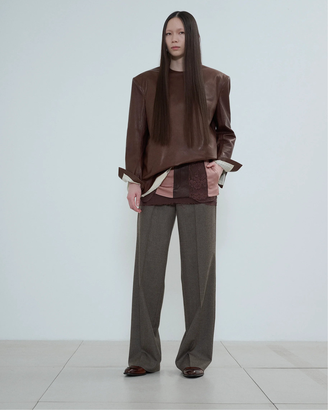 【26AW】ウールドローストリングトラウザーズ