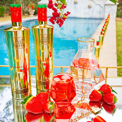Au Vodka Strawberry Burst & Diamond Cut Glass - Au Vodka
