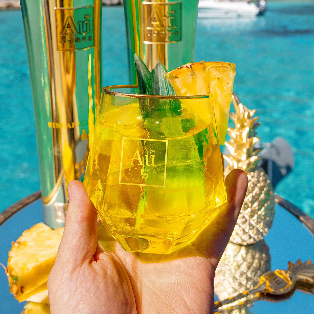 Au Vodka Pineapple Crush 70cl