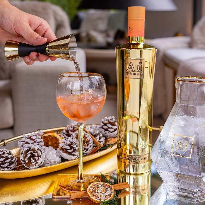 Au Vodka Juicy Peach 70cl & Peach Gold Stem Glass