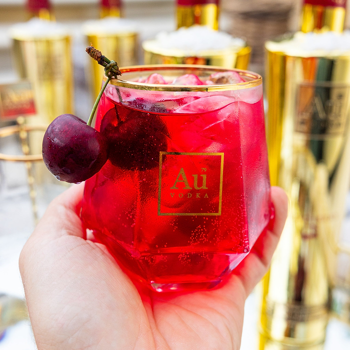 Au Vodka Red Cherry 70cl