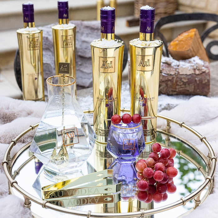 Au Vodka Black Grape 75cl