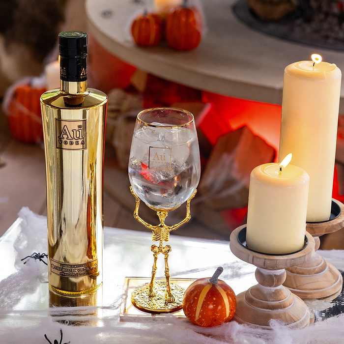 Au Vodka 70cl & Long Stem Skeleton Glass