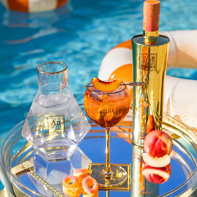 Au Vodka Juicy Peach 70cl & Peach Gold Stem Glass