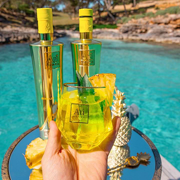 Au Diamond Cut Glass - Au Vodka