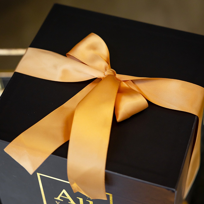 Au Vodka Valentine's Gold Roses Gift Box - Au Vodka