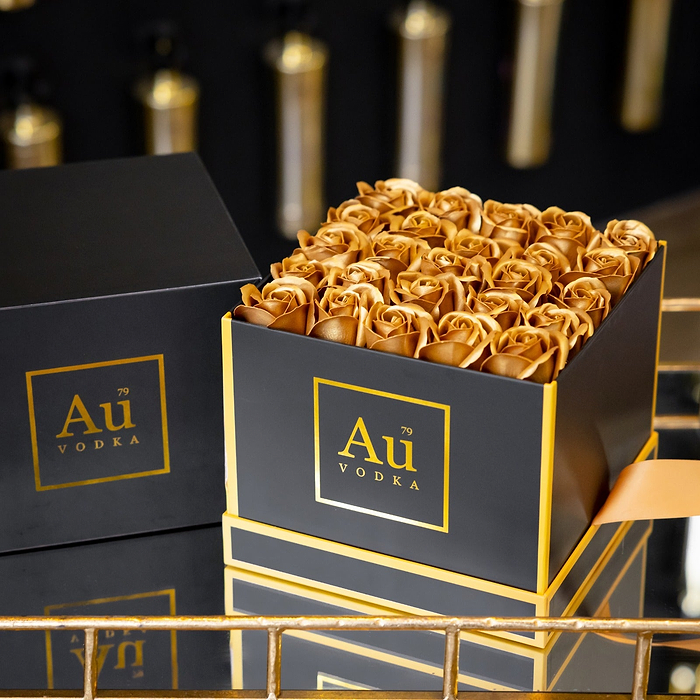 Au Vodka Valentine's Gold Roses Gift Box - Au Vodka