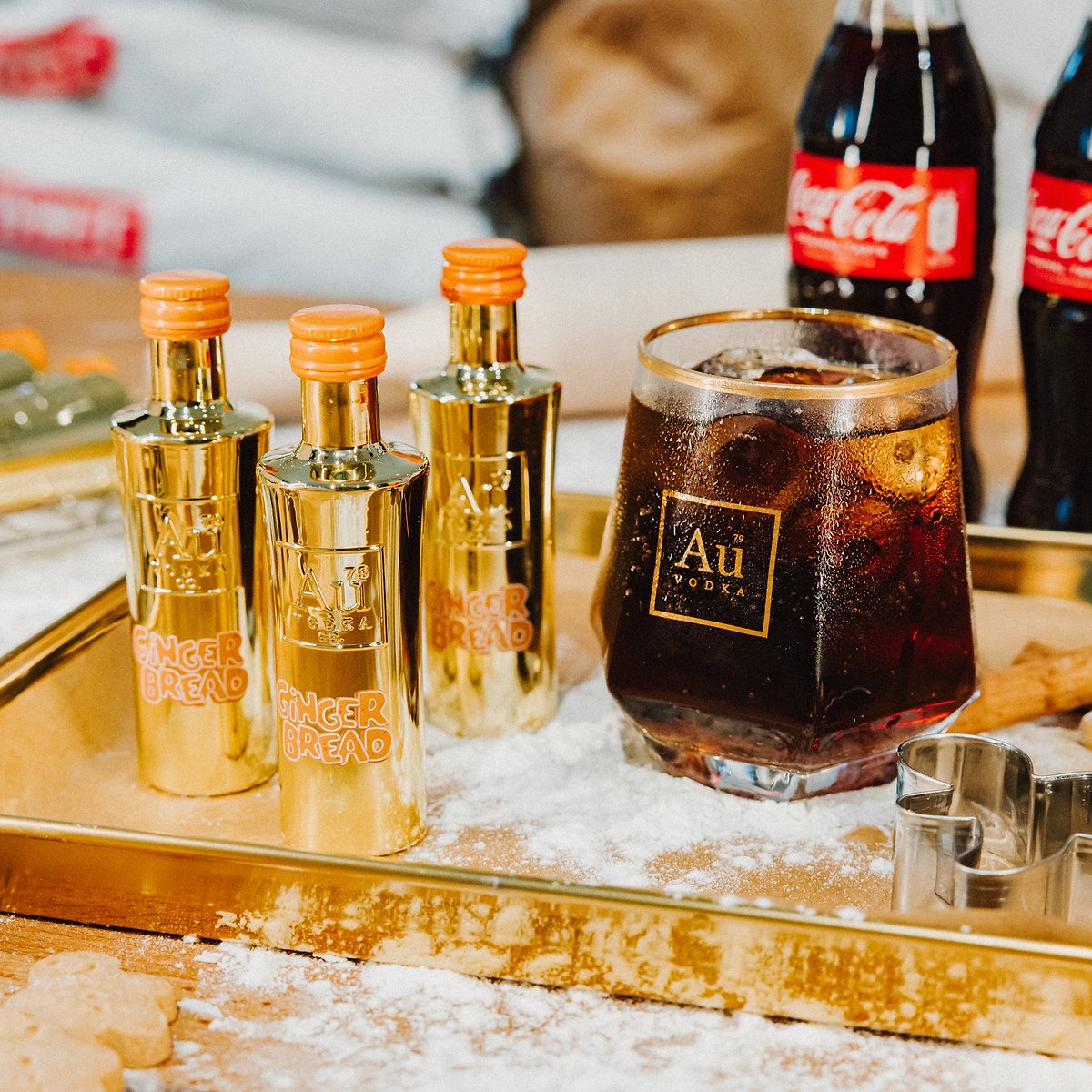 Au Vodka Gingerbread Miniature 50ml & Diamond Cut Glass