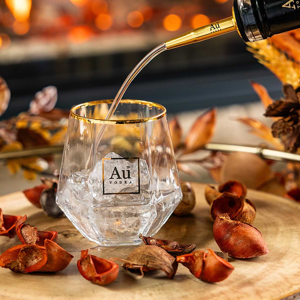 Au Vodka Speed Pourer & DC Glass