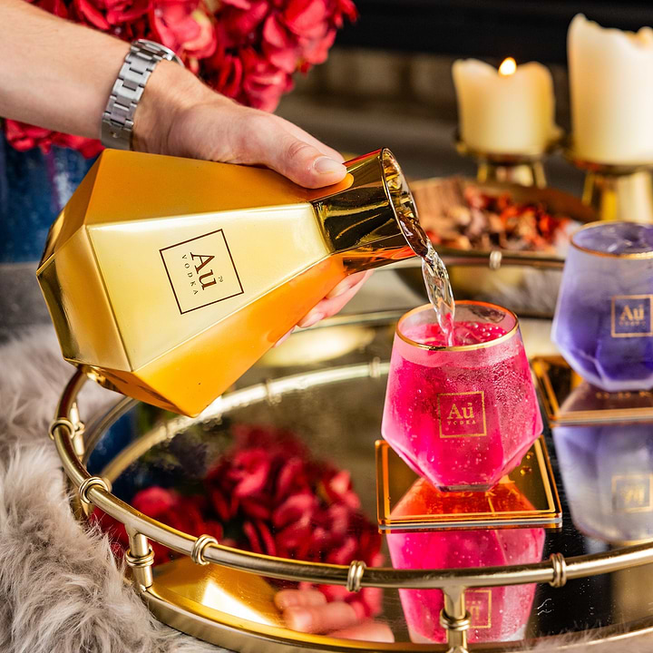 Au Vodka Gold Decanter 4
