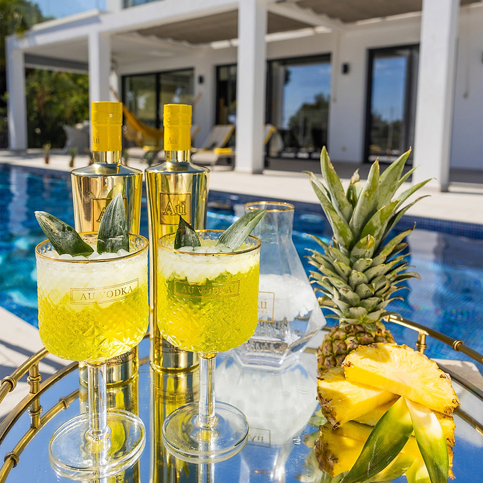 Au Vodka Crystal Cocktail Glass